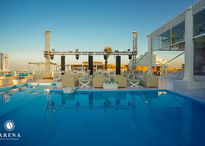 Panoramic Seaview In Arena *